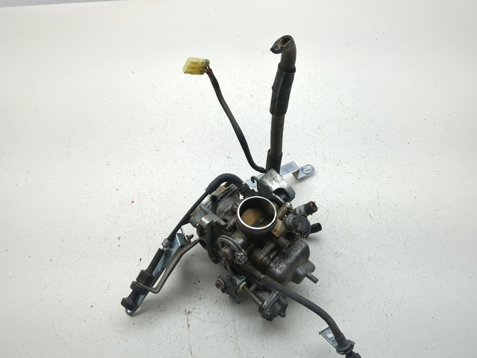 04-09 Honda VTX1300C VTX 1300 Carburetor 16100-MEA-671