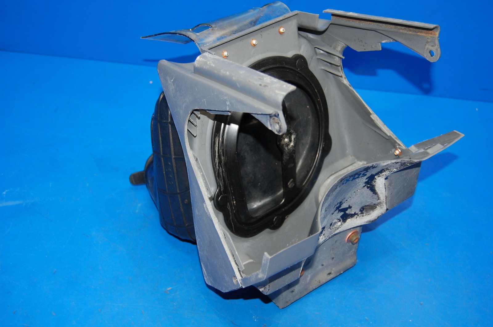 1998 94-98 KX125 OEM AIR CLEANER BOX CASE INTA BASE FILTER HOUSING 11011-1446-RG