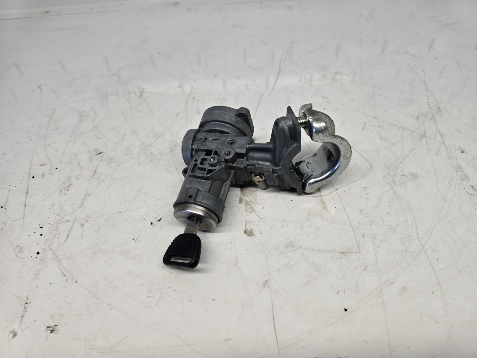 88-91 Crx Civic Oem Ignition Cylinder With Key Bare