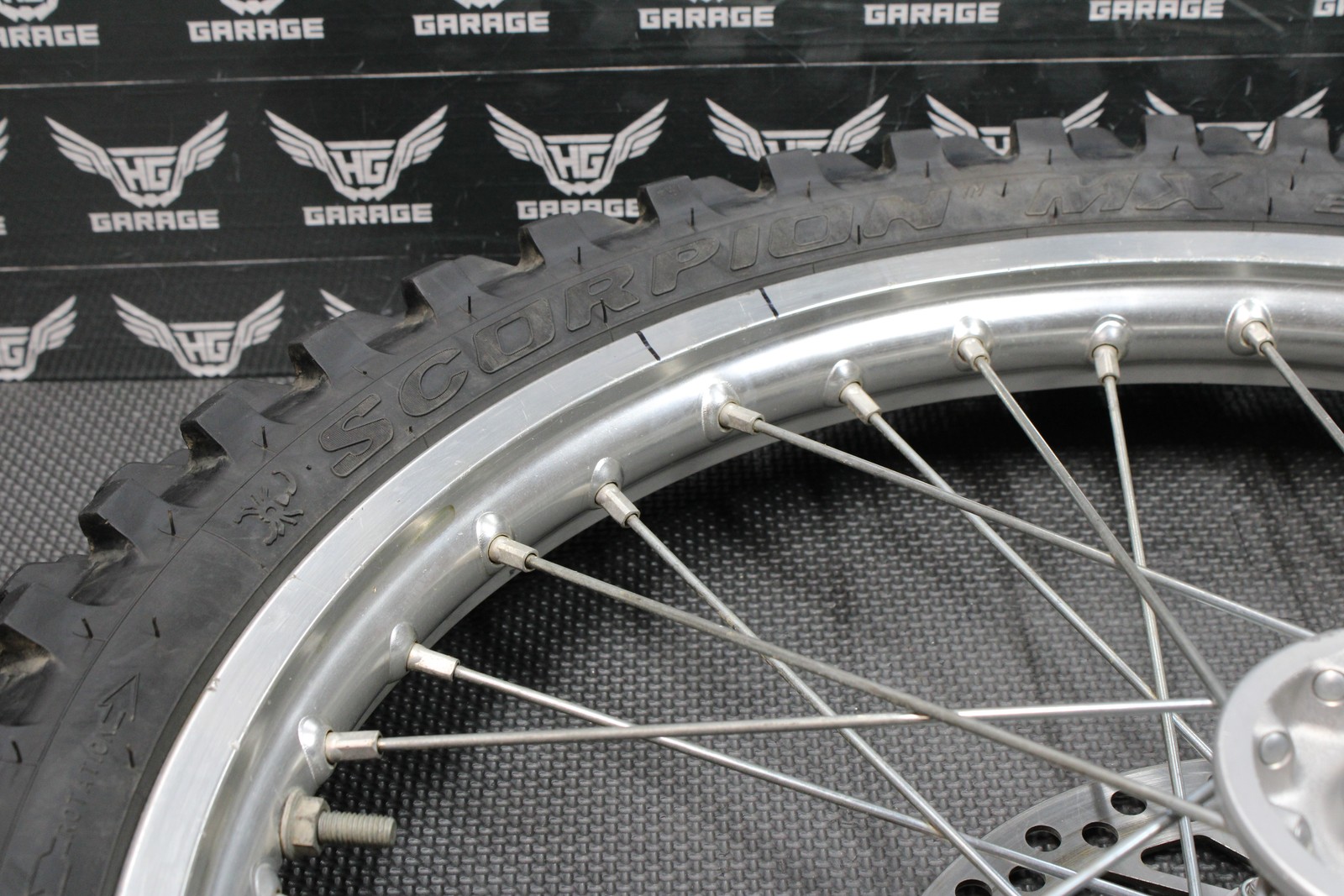 2007 HONDA CRF450R 21″ X 1.60″ OEM FRONT WHEEL RIM HUB 44650-MEN-840