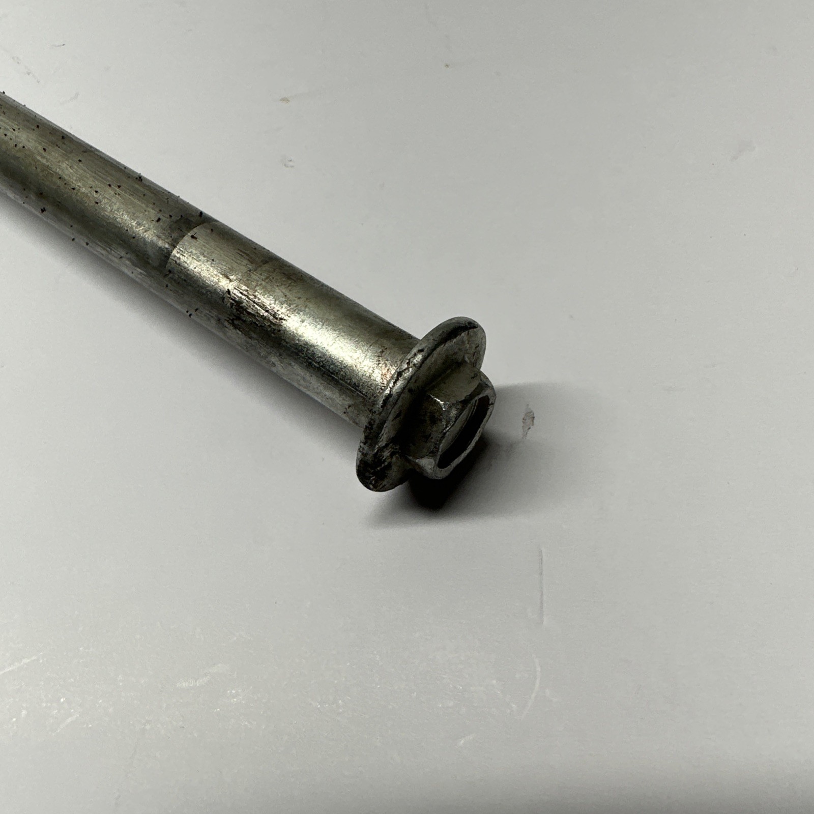 24-25 Kawasaki EX500 H Rear Wheel Axle Oem 7488-P