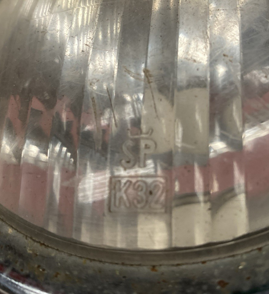 Honda Headlight – Possibly PX50 / PA Sport / Plastic Glass? – Genuine