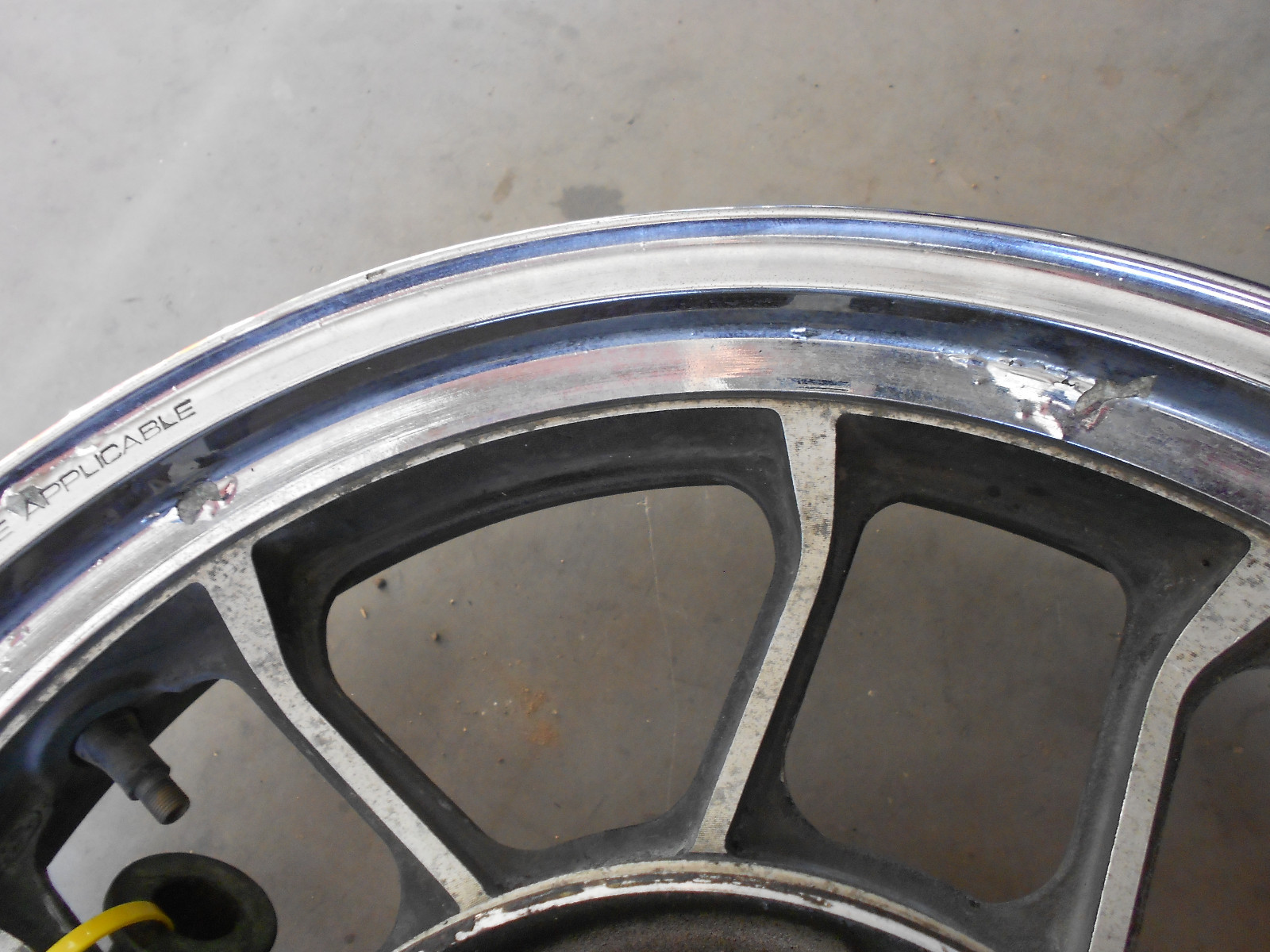 1985 85 HONDA VF1100C VF 1100 C REAR WHEEL 16X3