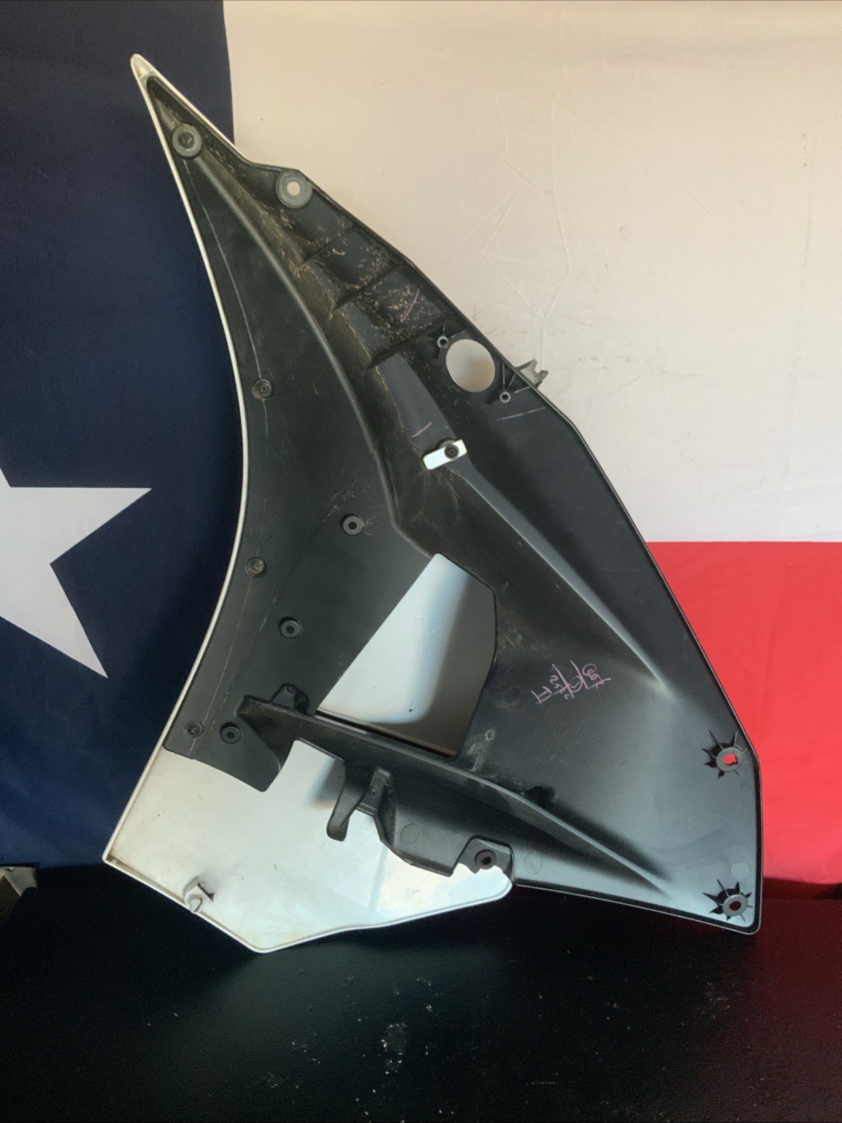 17 18 19 20 21 KTM RC390 OEM RIGHT SIDE FAIRING PLASTIC BODY PANEL
