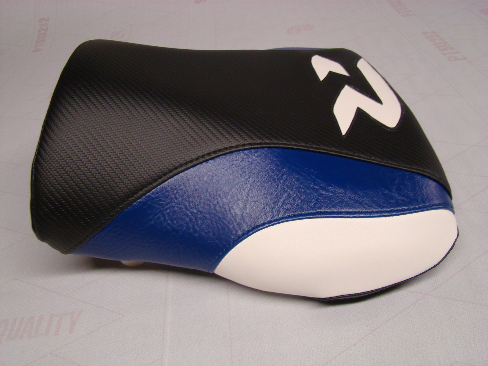 SUZUKI GSXR600/750/1000 SEAT COVER 00/02/03 BLK/BLUE/WH