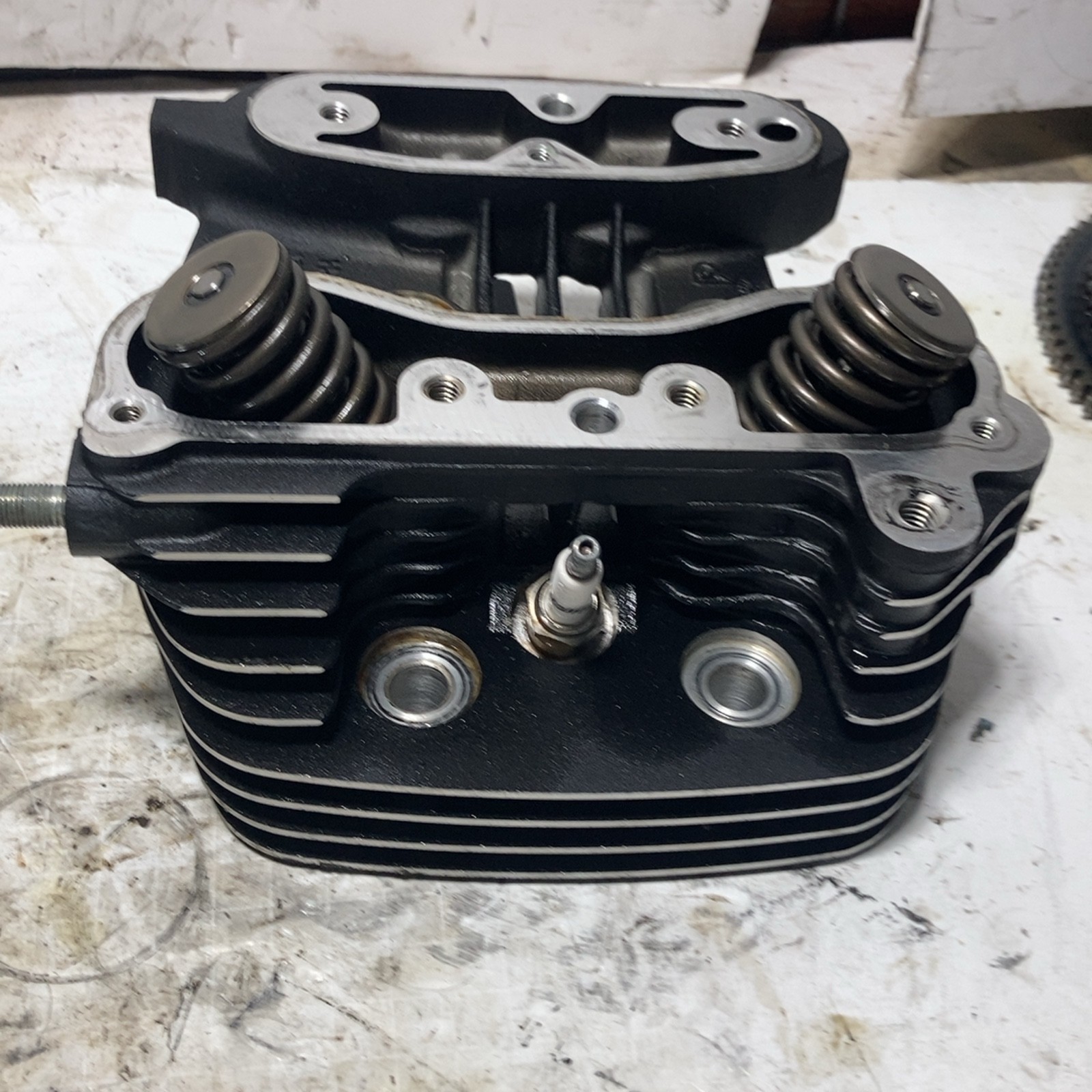 91-03 Harley Sportster XL 1200 OEM Cylinder Head Set Pair Front and Rear Black