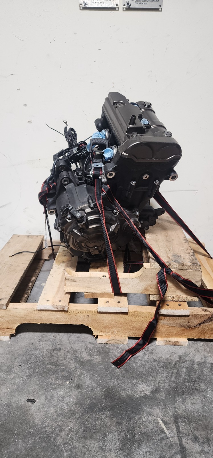 **DAMAGED** 2020 YAMAHA YZF MT-07 OEM ENGINE MOTOR TRANSMISSION ASSEMBLY M403E