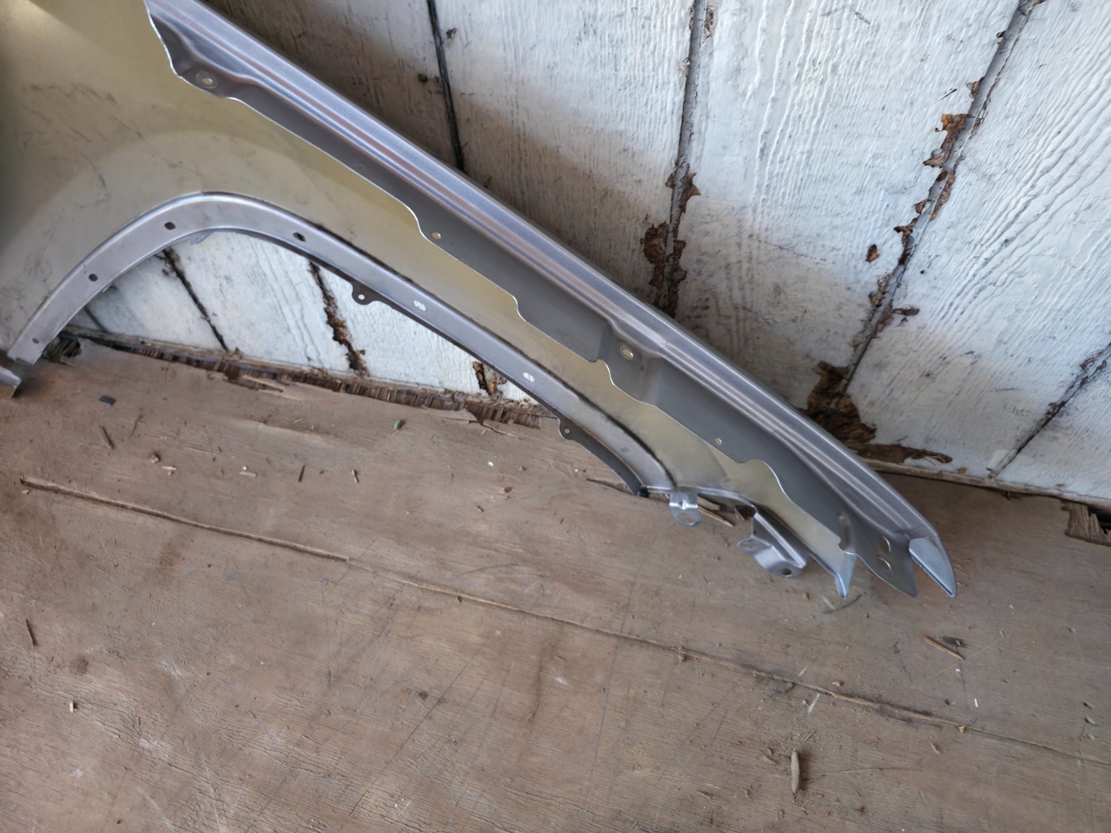2011 2012 2013 – 2018 2019 2020 2021 JEEP GRAND CHEROKEE LEFT DRIVER SIDE FENDER
