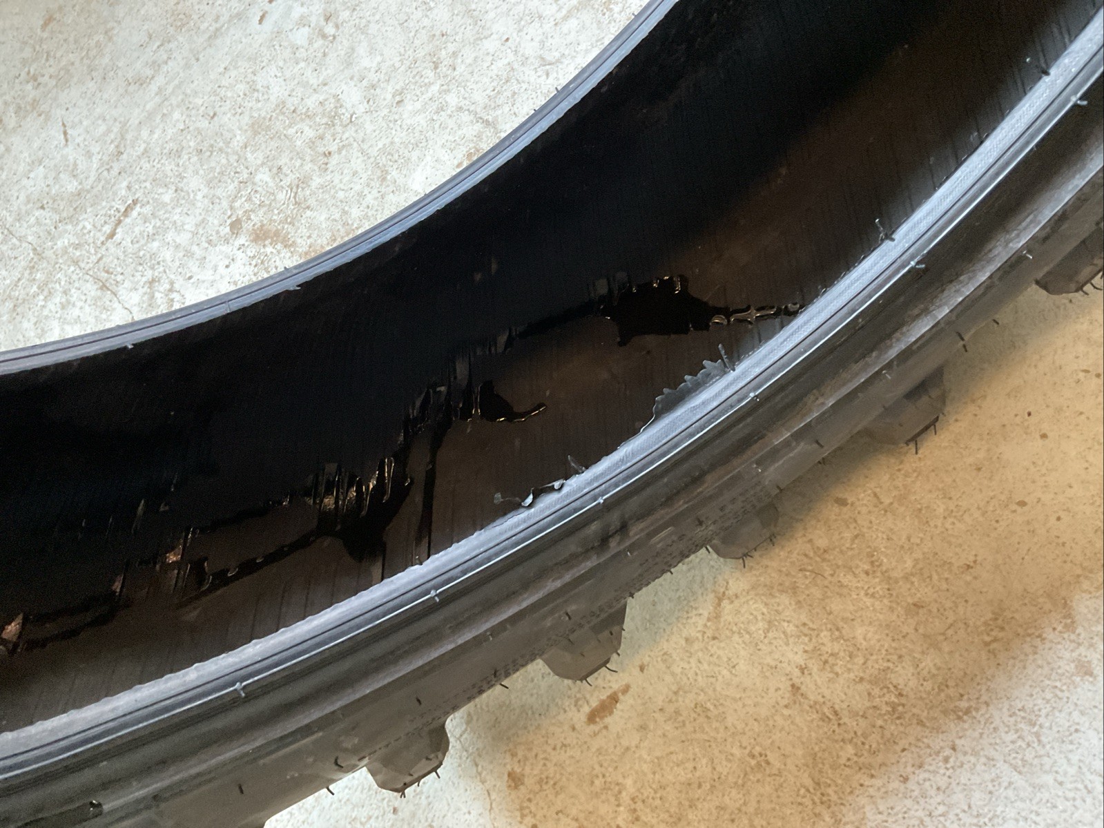 System 3 Off-Road® S3-0482 – XM310R Monster Mud Front/Rear Tire (35/9-20)