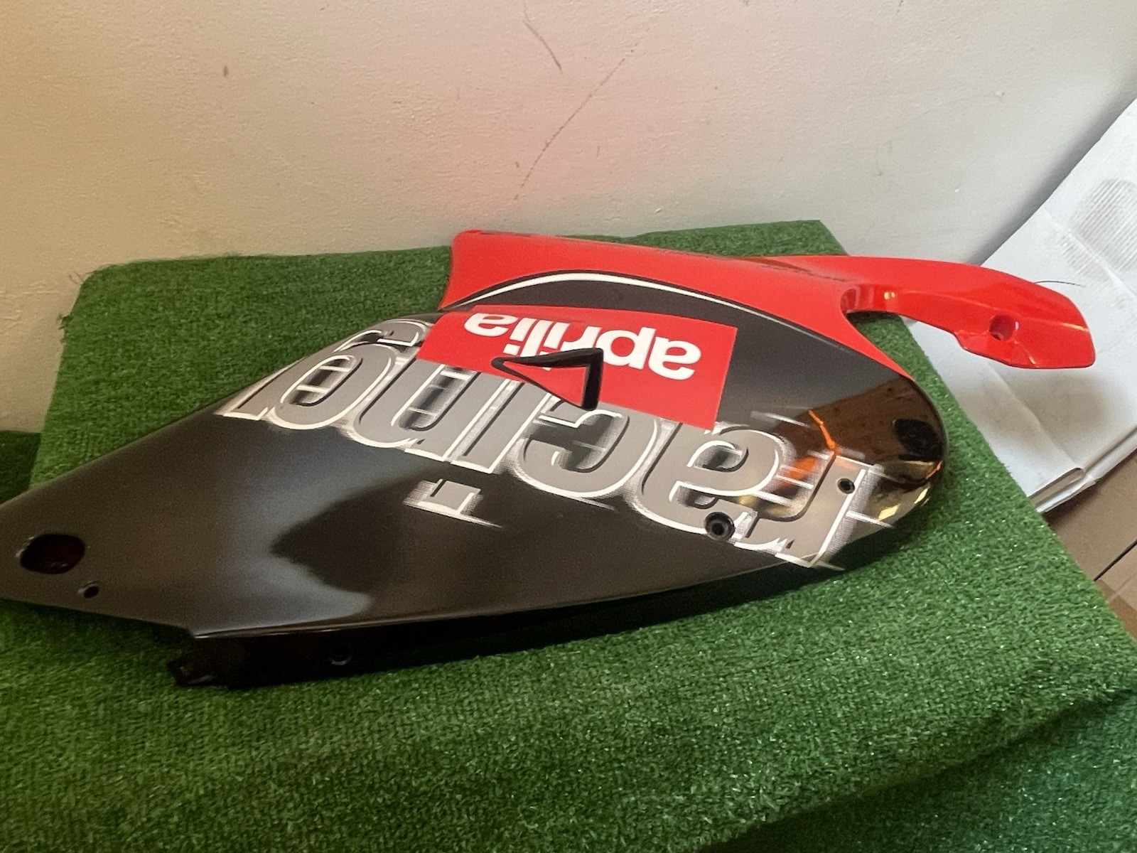 ORIGINAL APRILIA RS50 1999-2005 RIGHT SIDE FAIRING