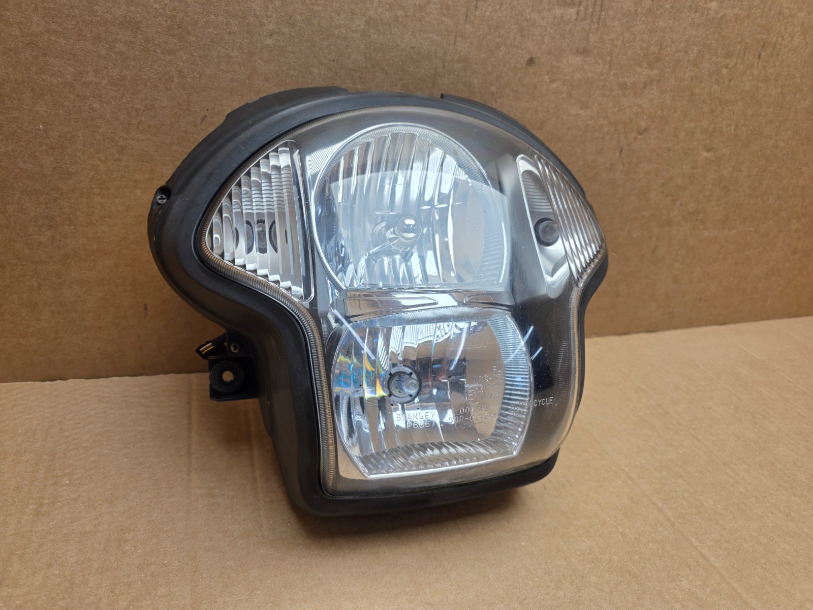 Kawasaki KLE 650 Versys Headlight headlamp UK spec Genuine OE 2007 2008 2009