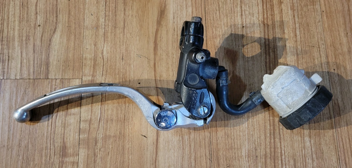 Triumph Nissin Front Brake Master Cylinder Used Reservoir Aluminum Handlebar