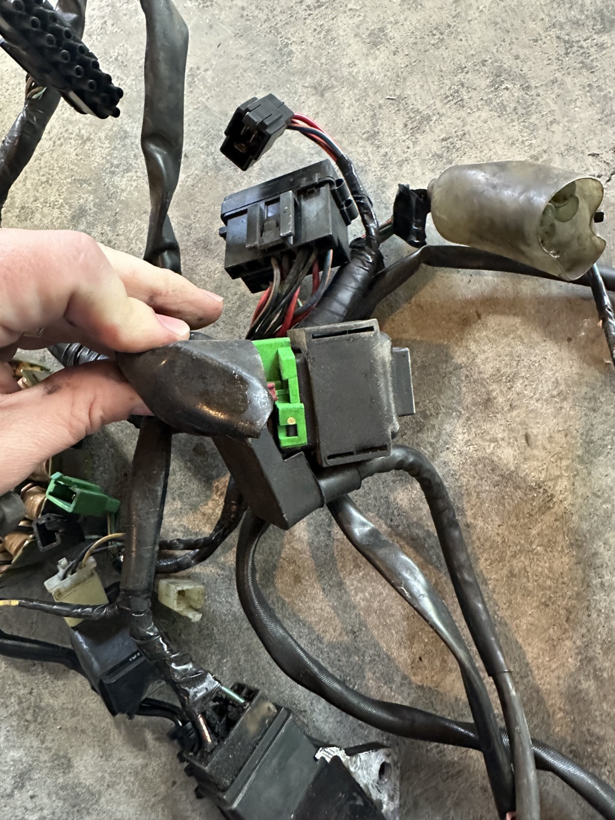 1999 HONDA SHADOW ELECTRICAL WIRING HARNESS STATOR SOLENOID RECTIFIER VT750