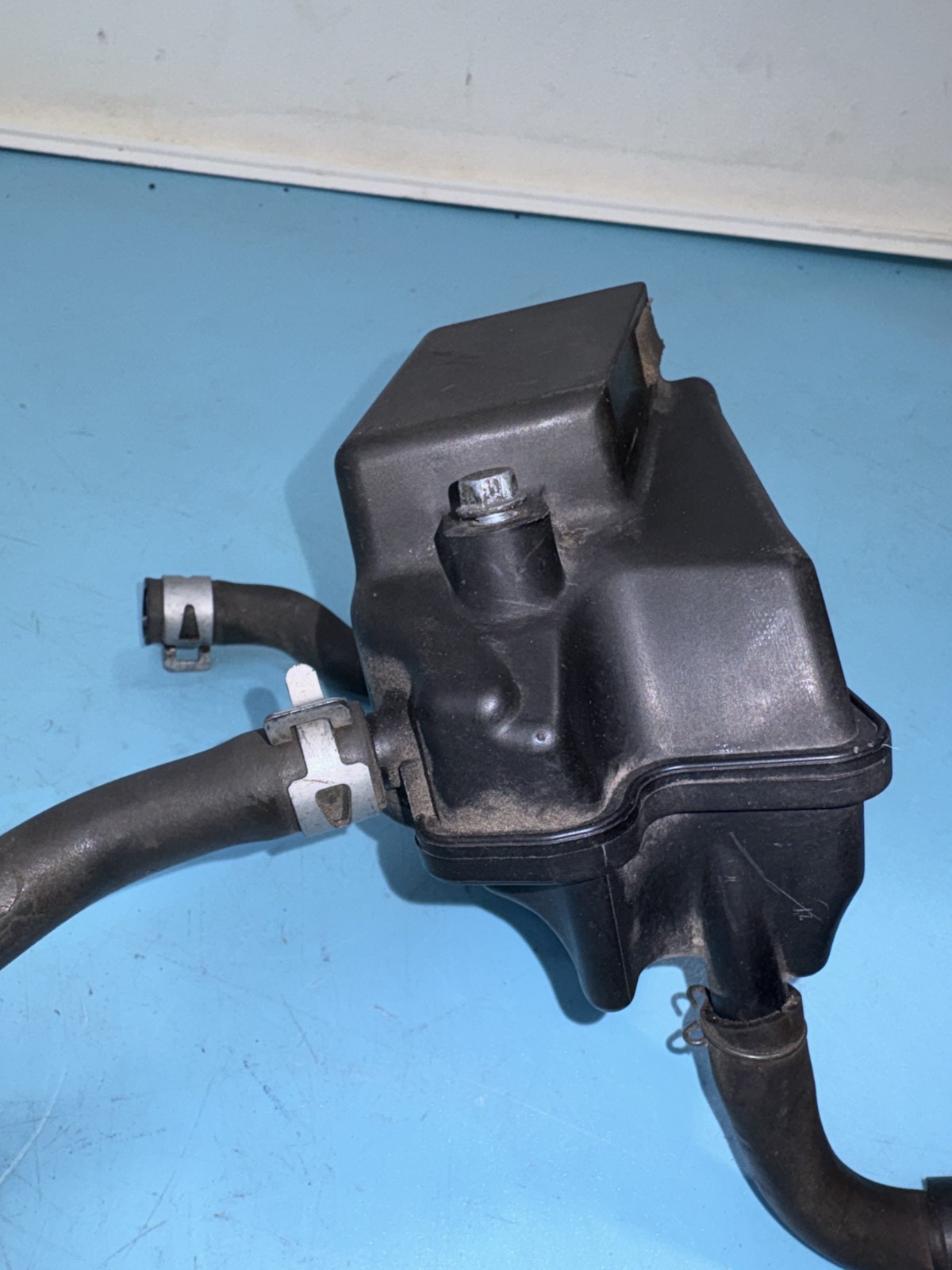 2003 03-04 Kawasaki KLX400SR Breather Separator