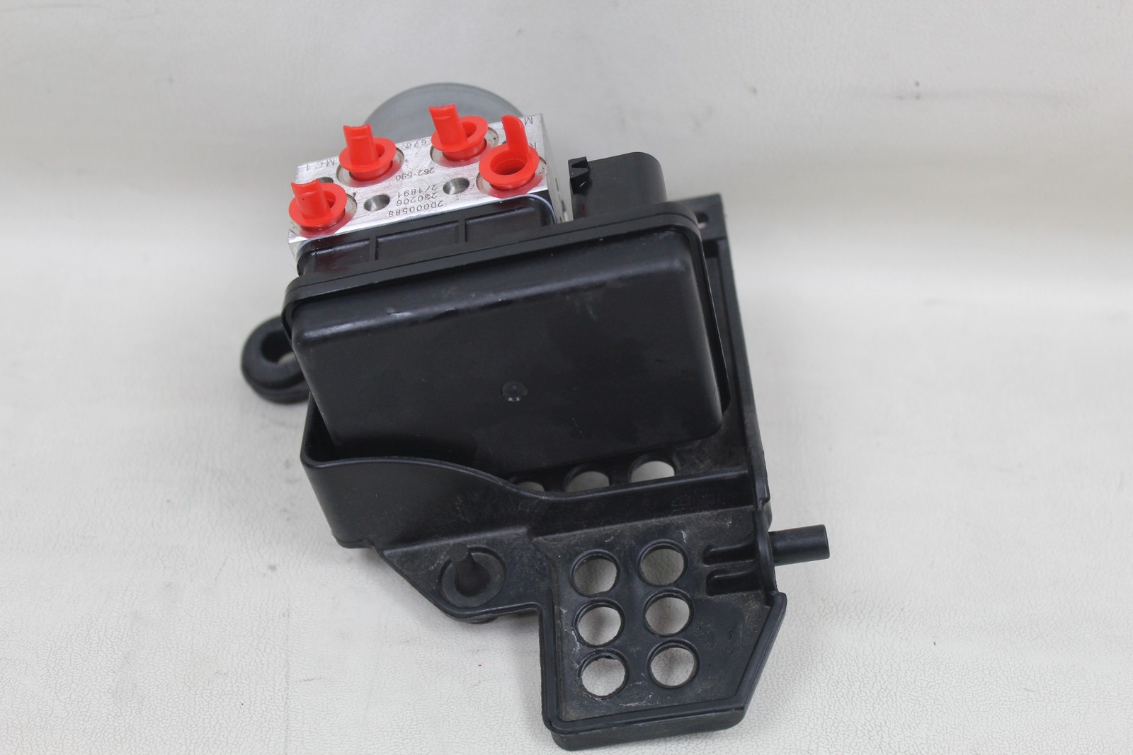 Aprilia Tuono 1100 21-25 OEM ABS Brake Servo Controller 2D000588 NICE!