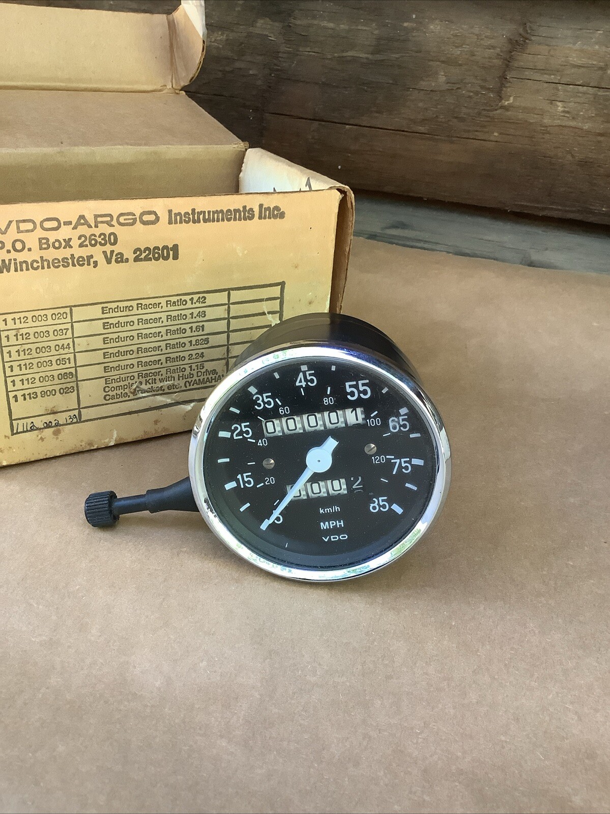 VDO OEM Enduro 85MPH Speedometer Gauge (km/h / mph) 20/160/8 W 1.55 – NEW OLD!!