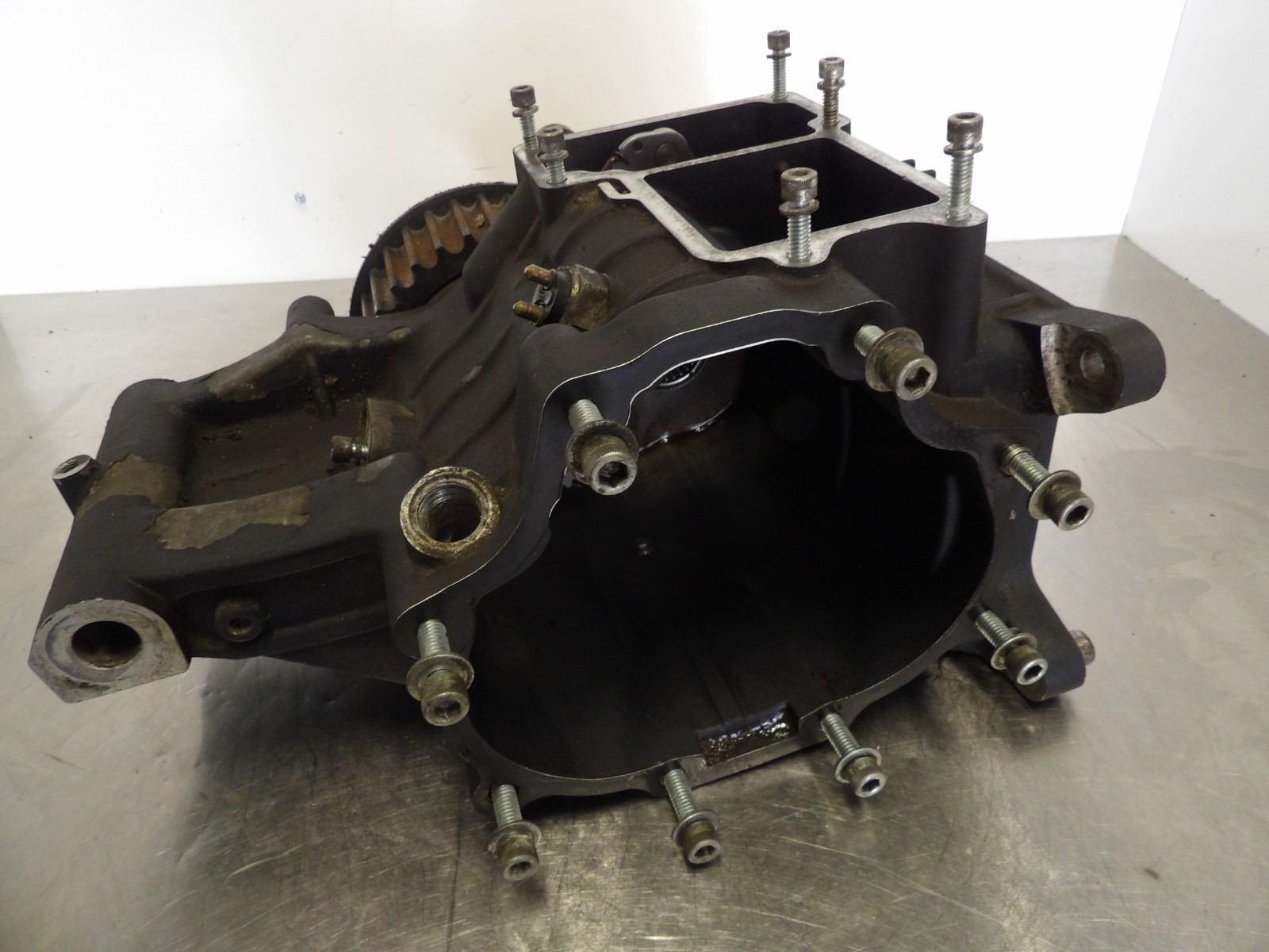 11 Harley Softail FXST gear box / transmission bare case 34799-07