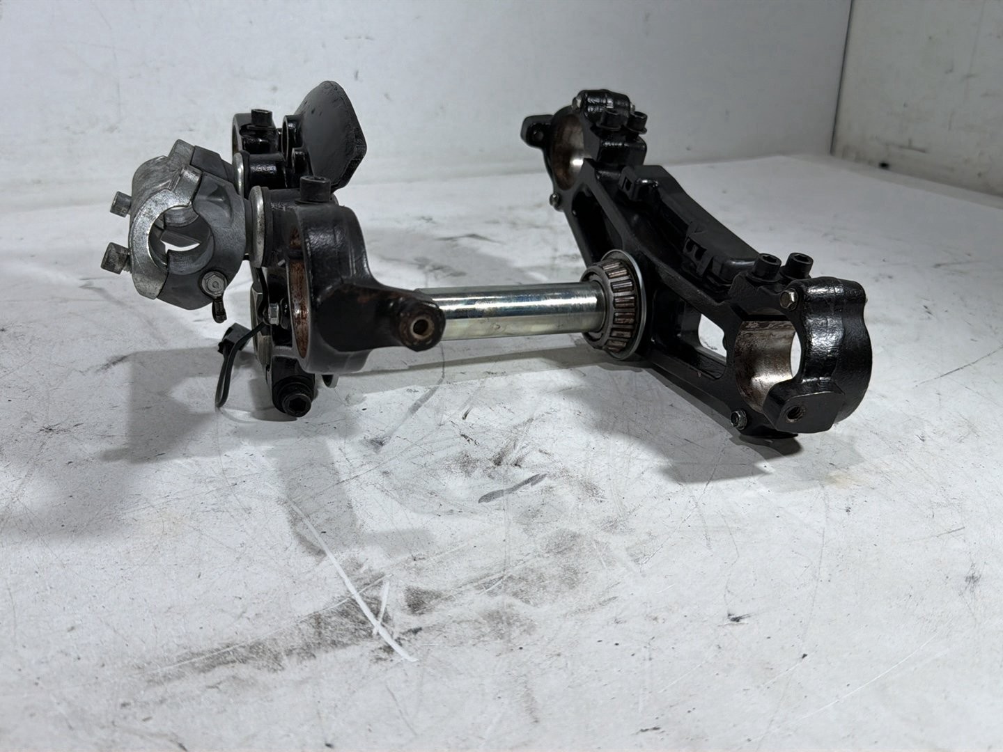 2014 Harley Electra Glide Touring Ultra OEM Front Fork Upper Lower Triple Tree
