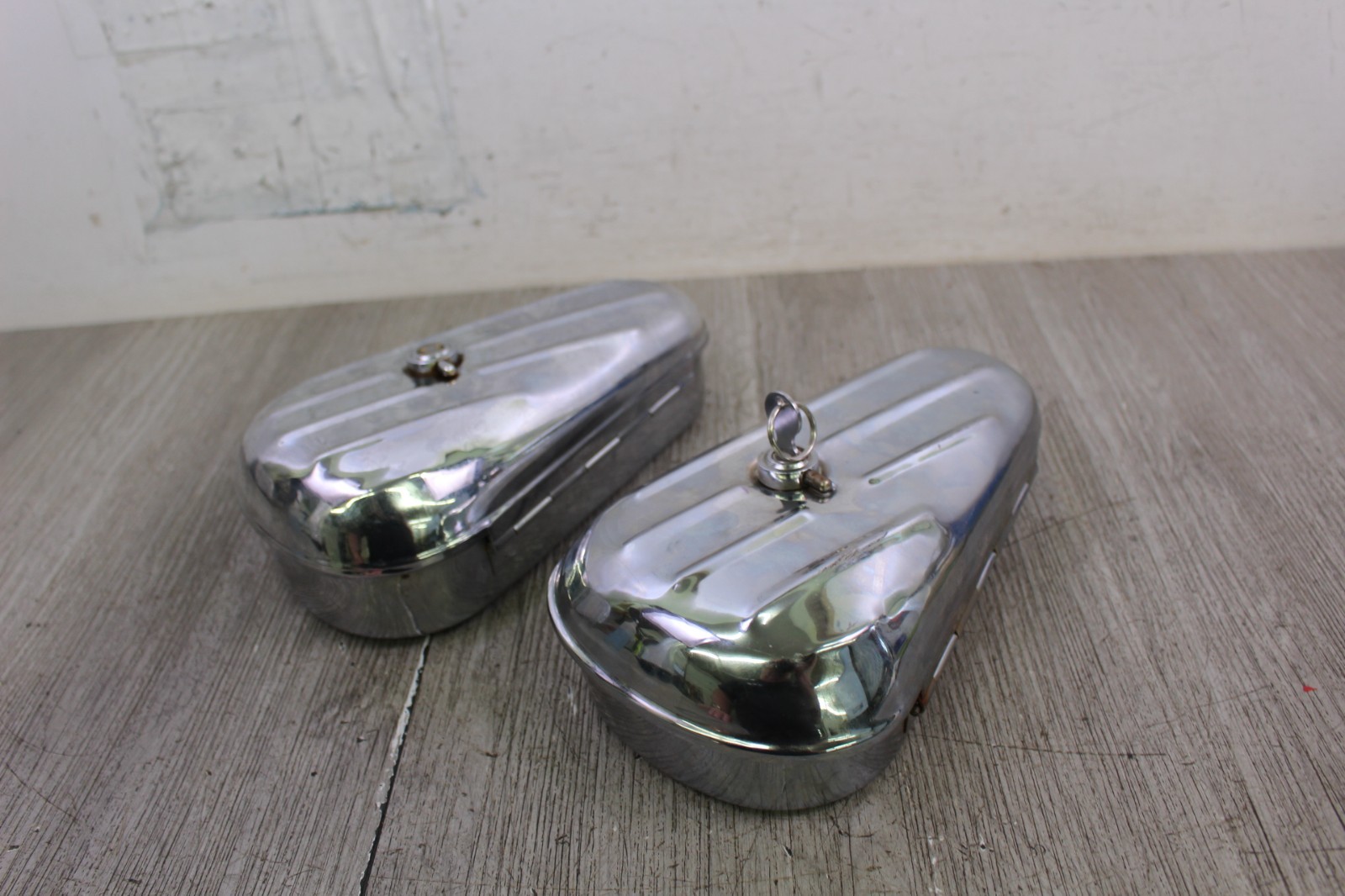 2000 Yamaha V-Star 650 Classic Left and Right Side Storage Boxes with Keys