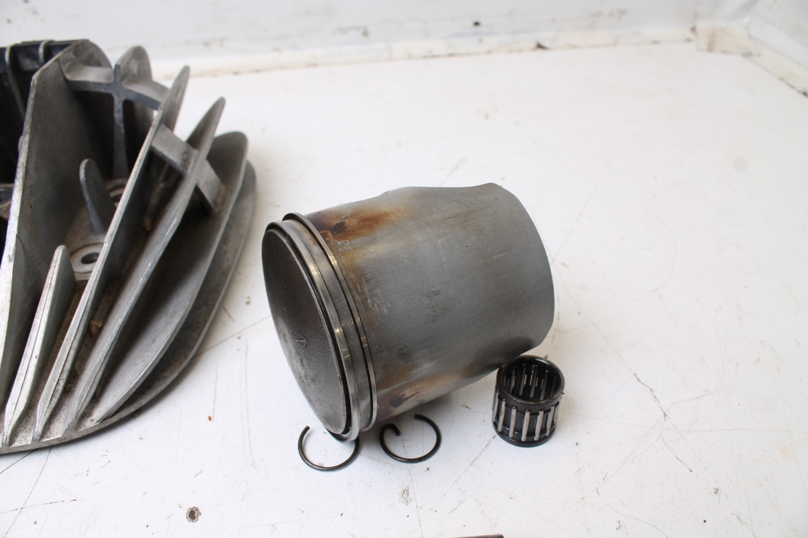 1975 Yamaha DT250 Enduro DT 250 OEM Cylinder Jug with Cyl Head and Piston 70mm