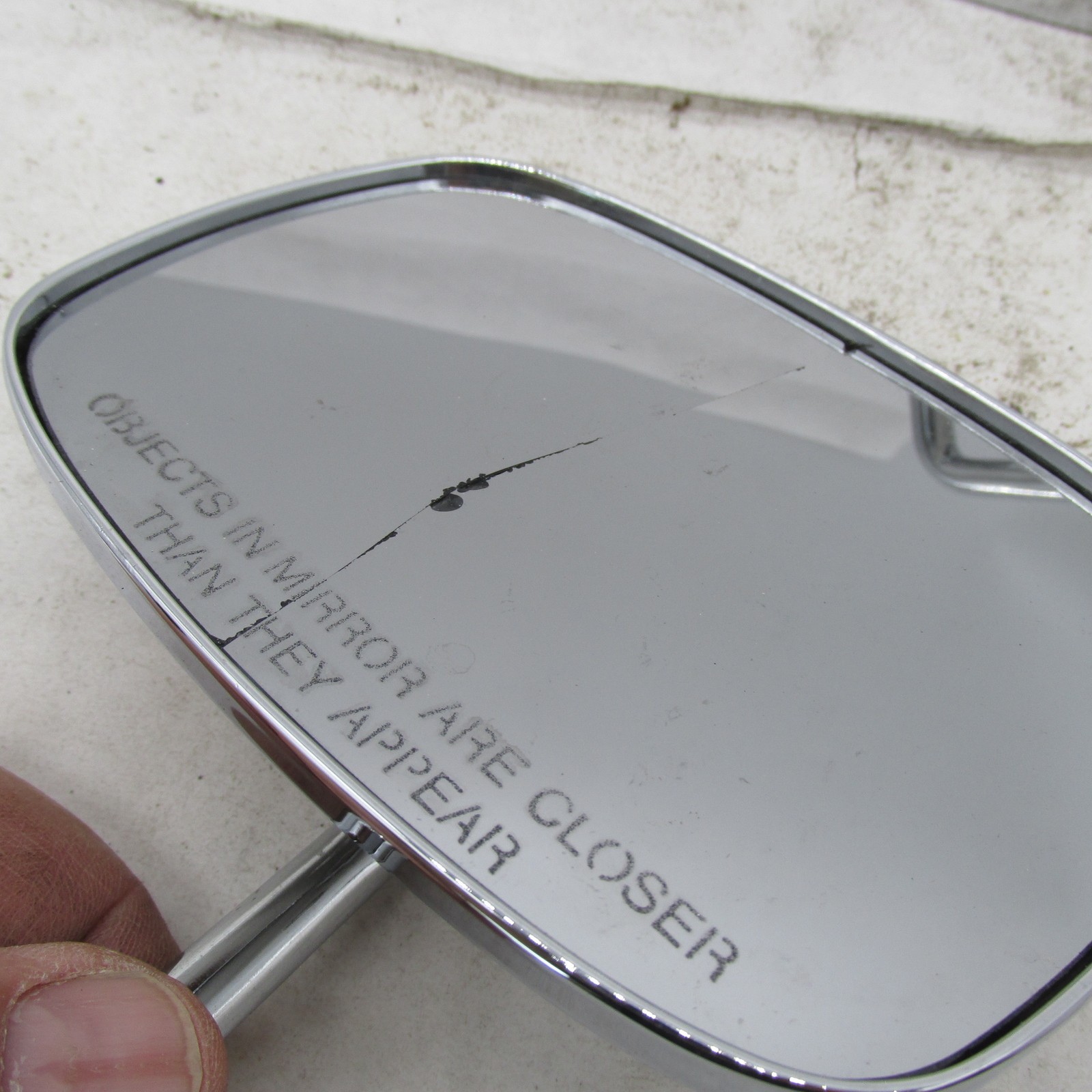 Pair of Harley OEM Chrome Short Stem Mirrors *1 is Cracked* 91875-88 91892-88