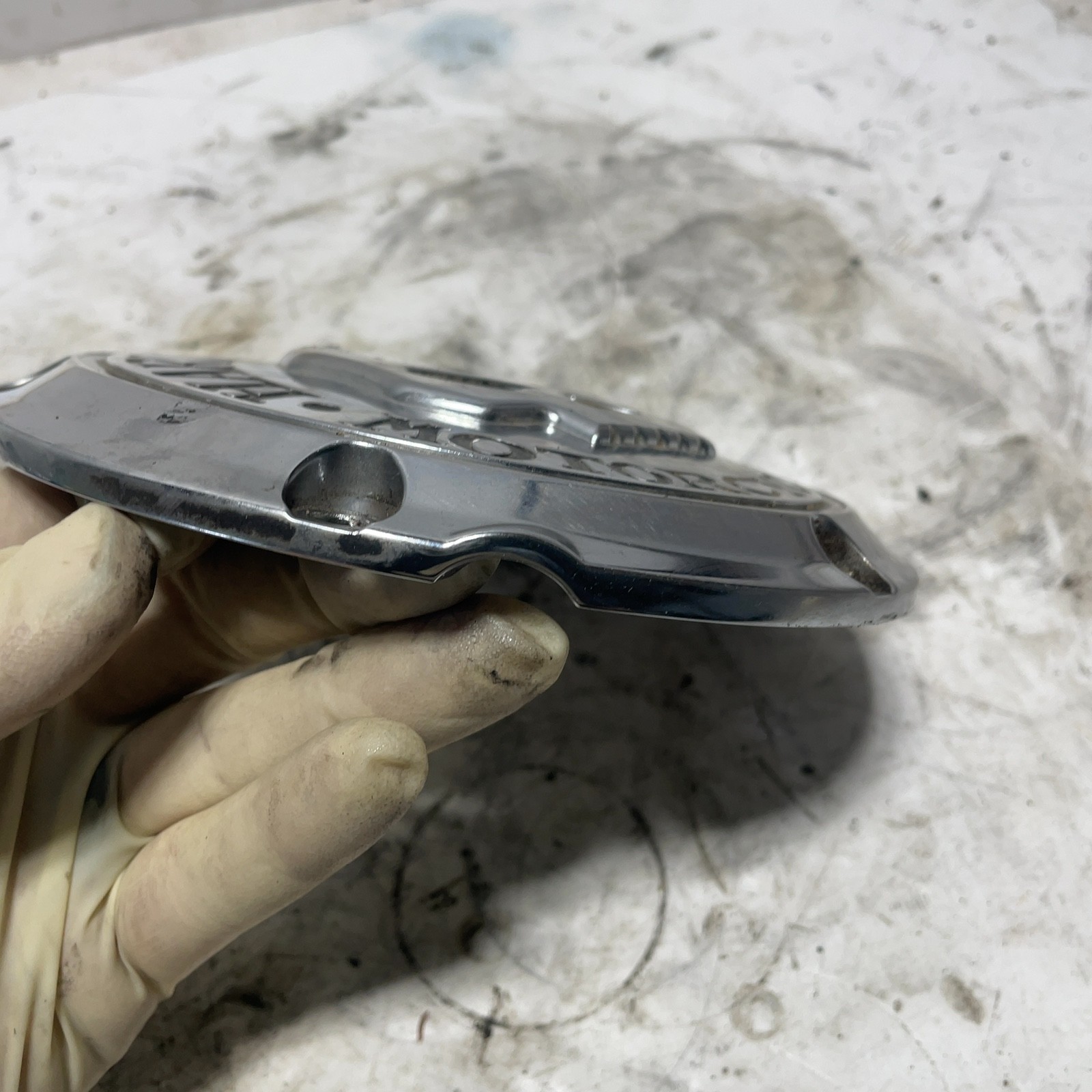 04-20 Harley Sportster XL 883 1200 OEM Chrome Willie G Derby Cover