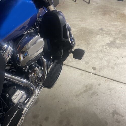 New Foot Pegs Rest Pedal 1.25″ Highway For Harley Touring Sportster Softail Dyna