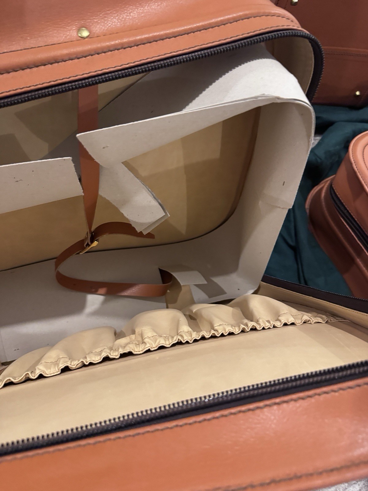 Ferrari 456 GT Schedoni 3-Piece Tan Leather Luggage Set OEM w/ Dust Bags Key