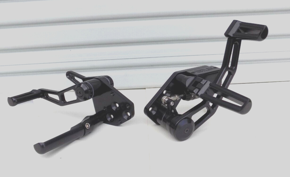 OUTLAW 84-99 SOFTAIL RIGID CUSTOM BLACK BILLET FORWARD CONTROLS HARLEY FXST FLST