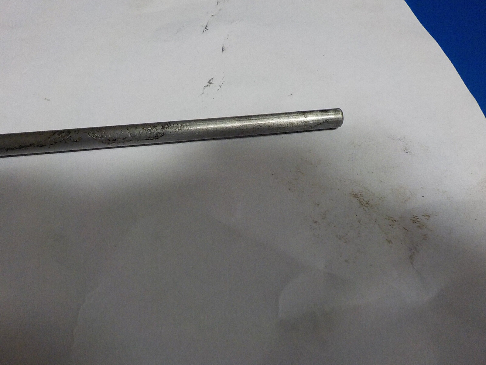 YAMAHA YZ 125 1983 CLUTCH PUSH ROD , HAS DAMAGE AS SEEN IN PICTURE ,USED