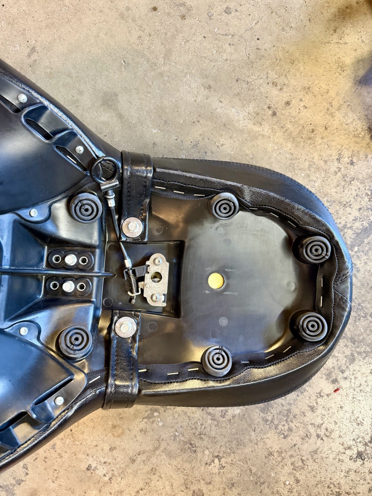 2004 -2019 Triumph Rocket III Roadster, Classic Seat Like New Has All Hardware