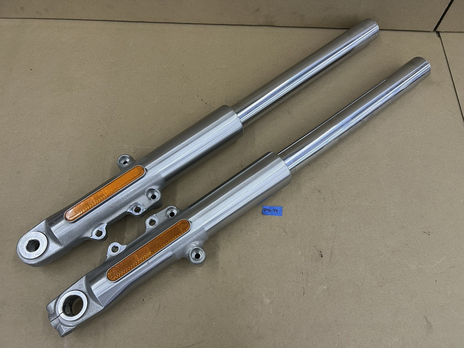 2014-2024 Harley-Davidson Tri Glide Trike Fork Legs 45400215 BENT