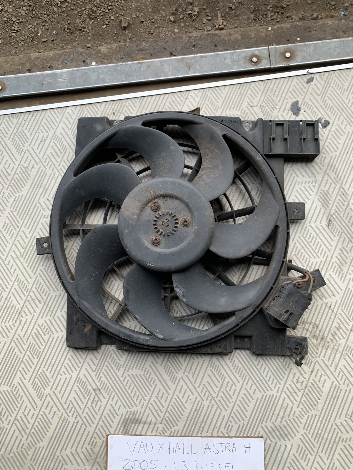 Vauxhall Astra H 2005 1.3 Diesel Cooling Fan 0130303975