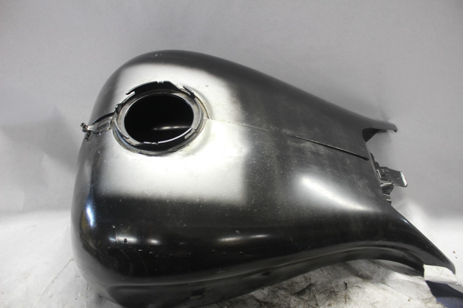 61356-08 STRETCHED TANK BAD DAD SHROUD 6 GAL 2008-2016 HARLEY DAVIDSON TOURING