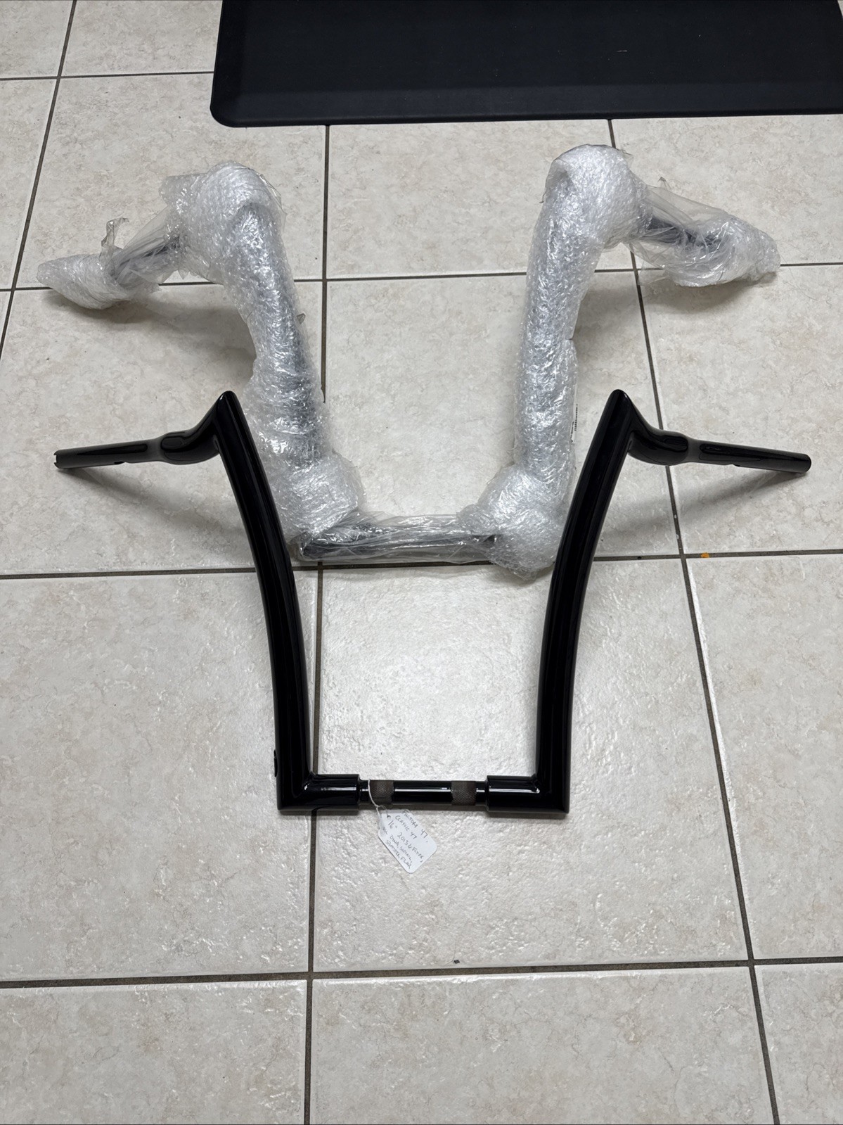 Factory 47 Gloss Black 1 1/2 in. Classic 16 in. Rise Handlebar Harley 1999-2013