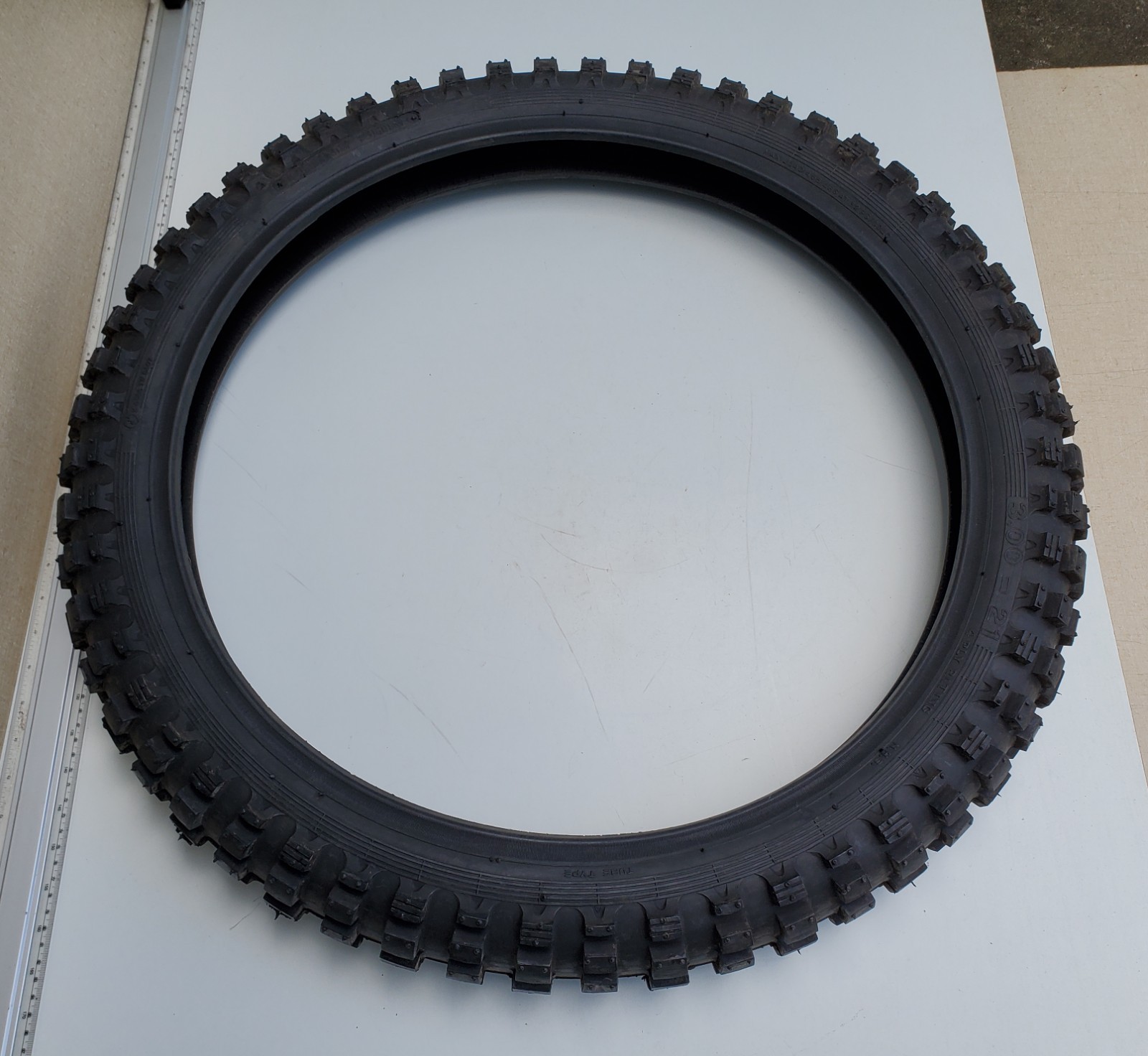 HARLEY DAVIDSON 43104-77M MX250 CHENG SHIN C183A 3.00-21 FRONT TIRE 250 MX 1978