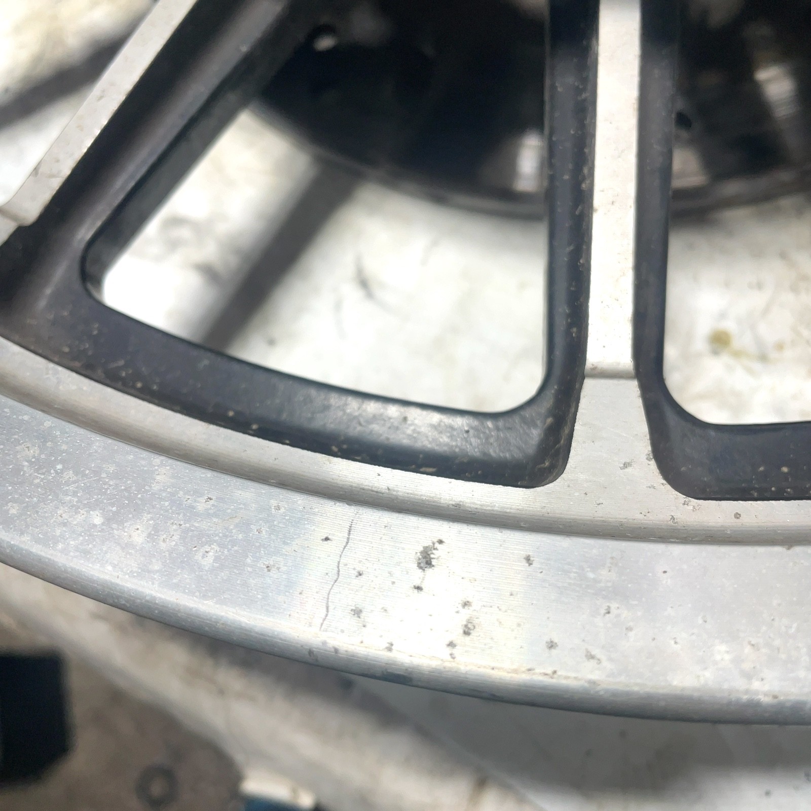 96-99 Harley Dyna Sportster 19×2.15 13 Spoke Front Wheel Black DUAL DISC