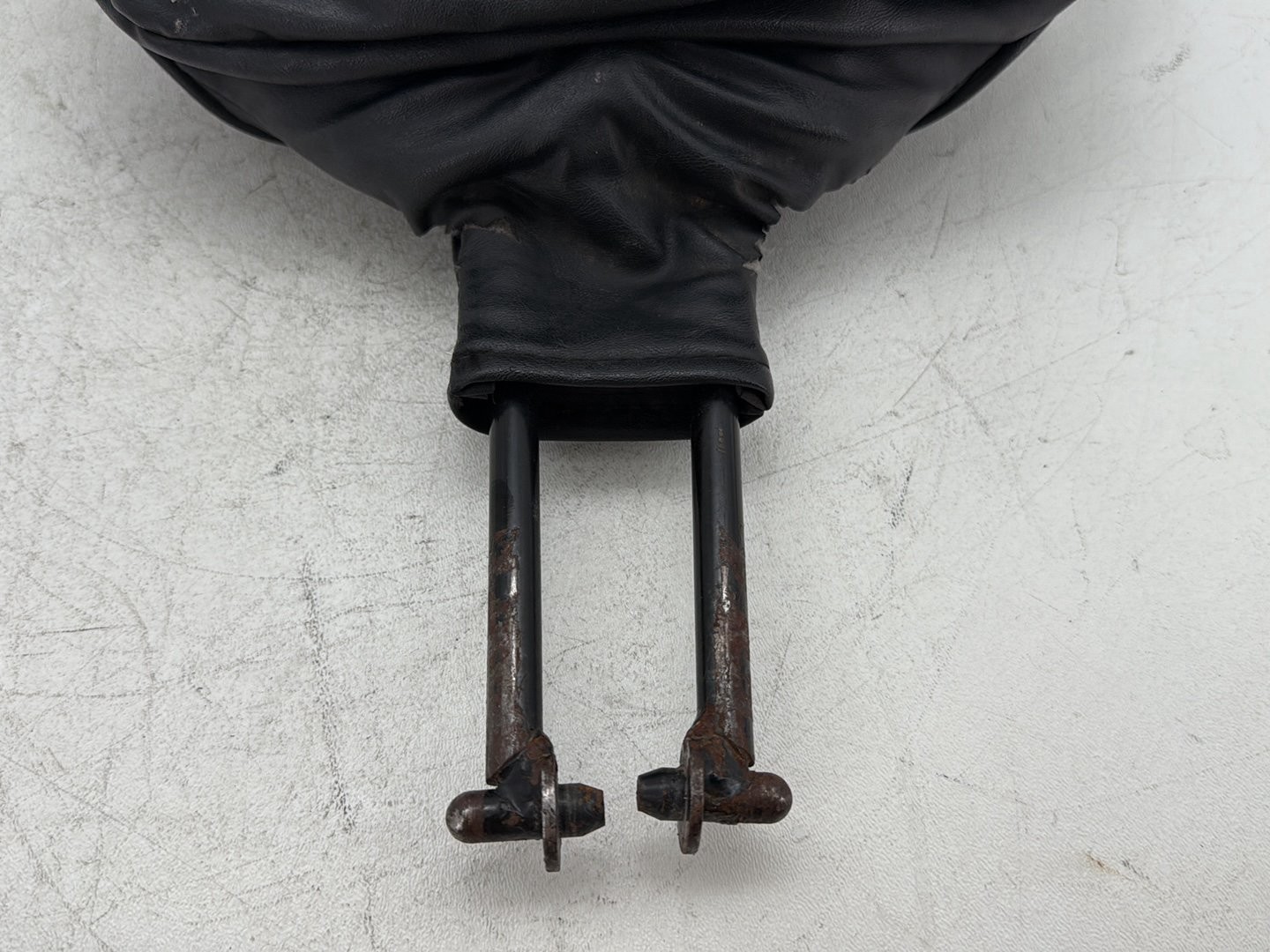 2000 Harley Electra Glide Ultra OEM Adjustable Rider Driver Backrest Pad