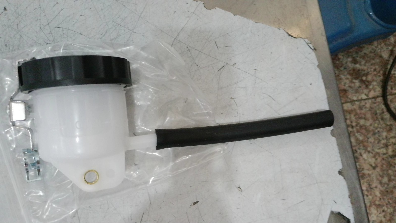 Brake Fluid Reservoir Tank Cup For Kawasaki Ninja ZX6R ZX636 / ZX6RR ZX600 ABS