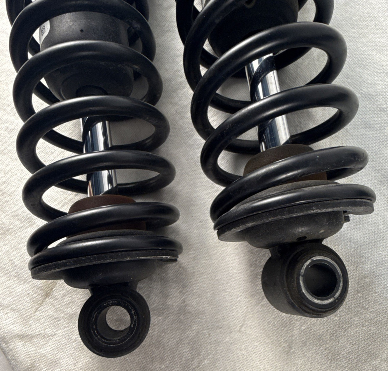 HARLEY DAVIDSON GENUINE 13 IN TRI GLIDE SHOCK ABSORBER SET 54000144