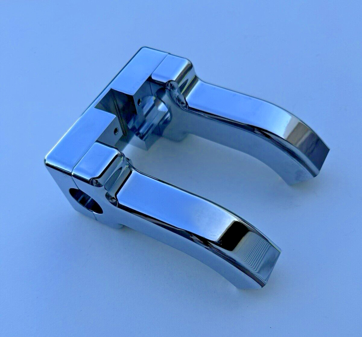 USA-MADE CHROME 4″ RISE RISERS PULLBACK HARLEY SOFTAIL DYNA BIG-TWIN