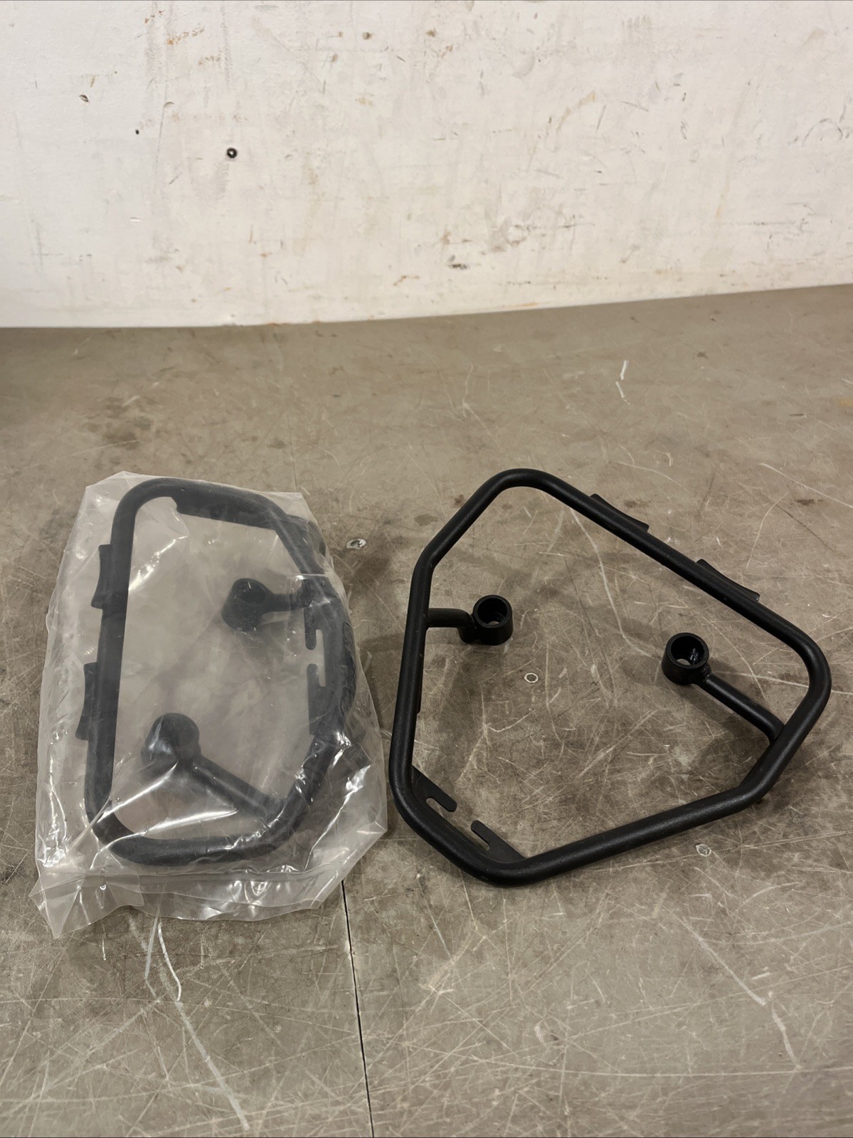 M3 OEM DUCATI 2019-22 SCRAMBLER SOFT SIDE BAG SUPPORT 96781301A *INCOMPLETE*
