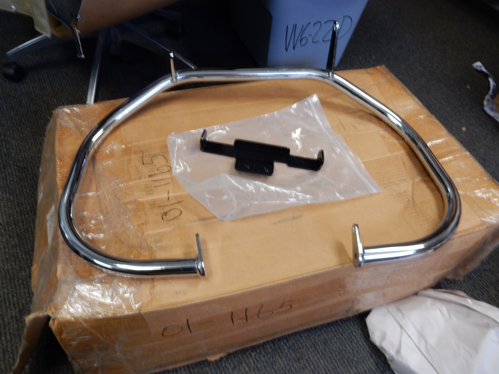 NOS Cobra Freeway Bars Fits: Honda 2002-2008 VTX1800 01-1165