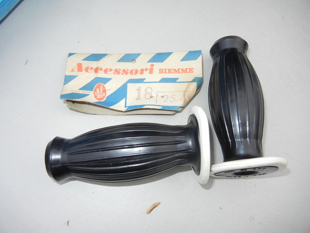 NOS New 18 25.4 mm Biemme Grips Pair Black and White Vintage Made in Italy
