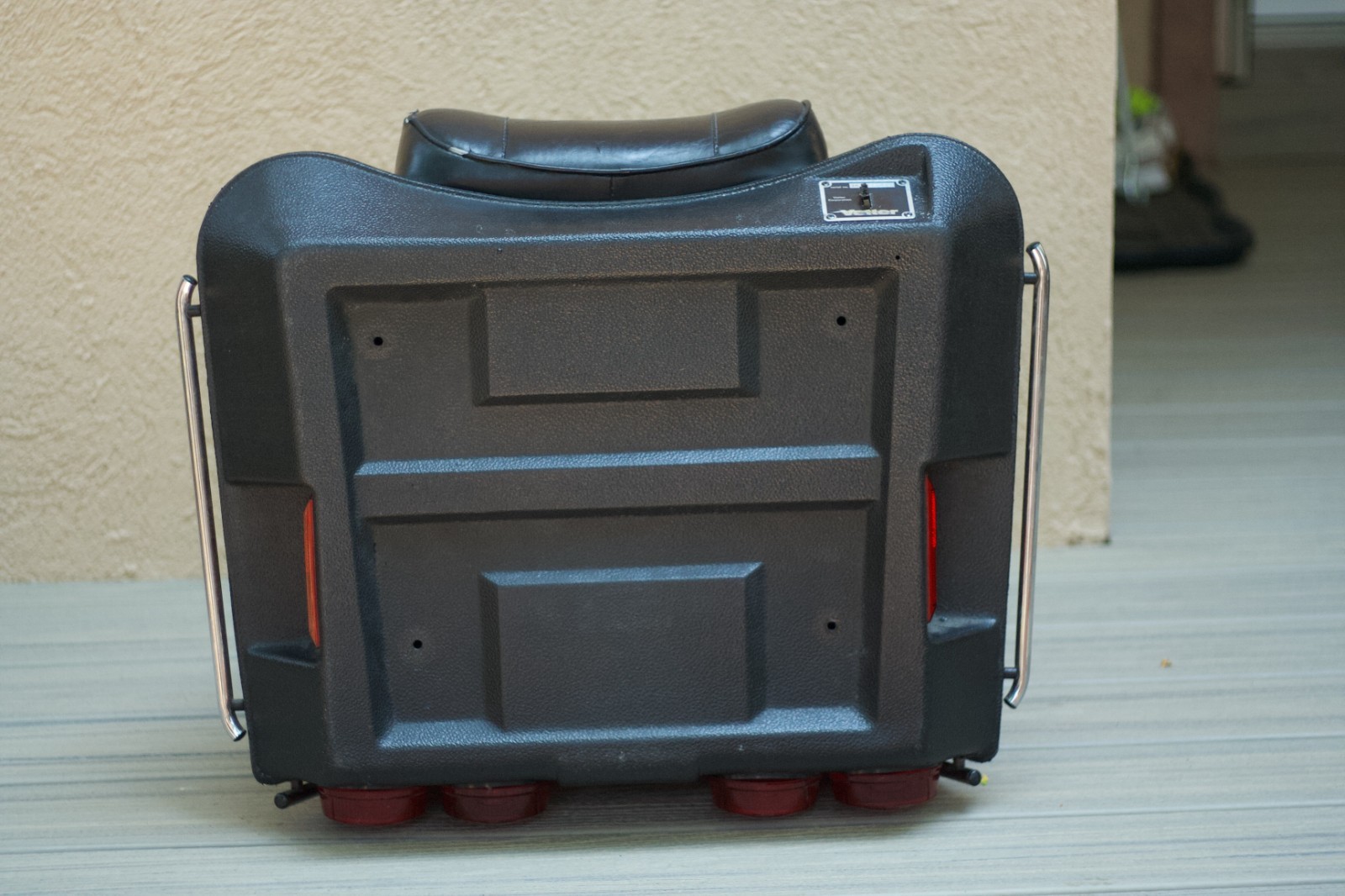 Vetter Trunk with Keys and Bracket