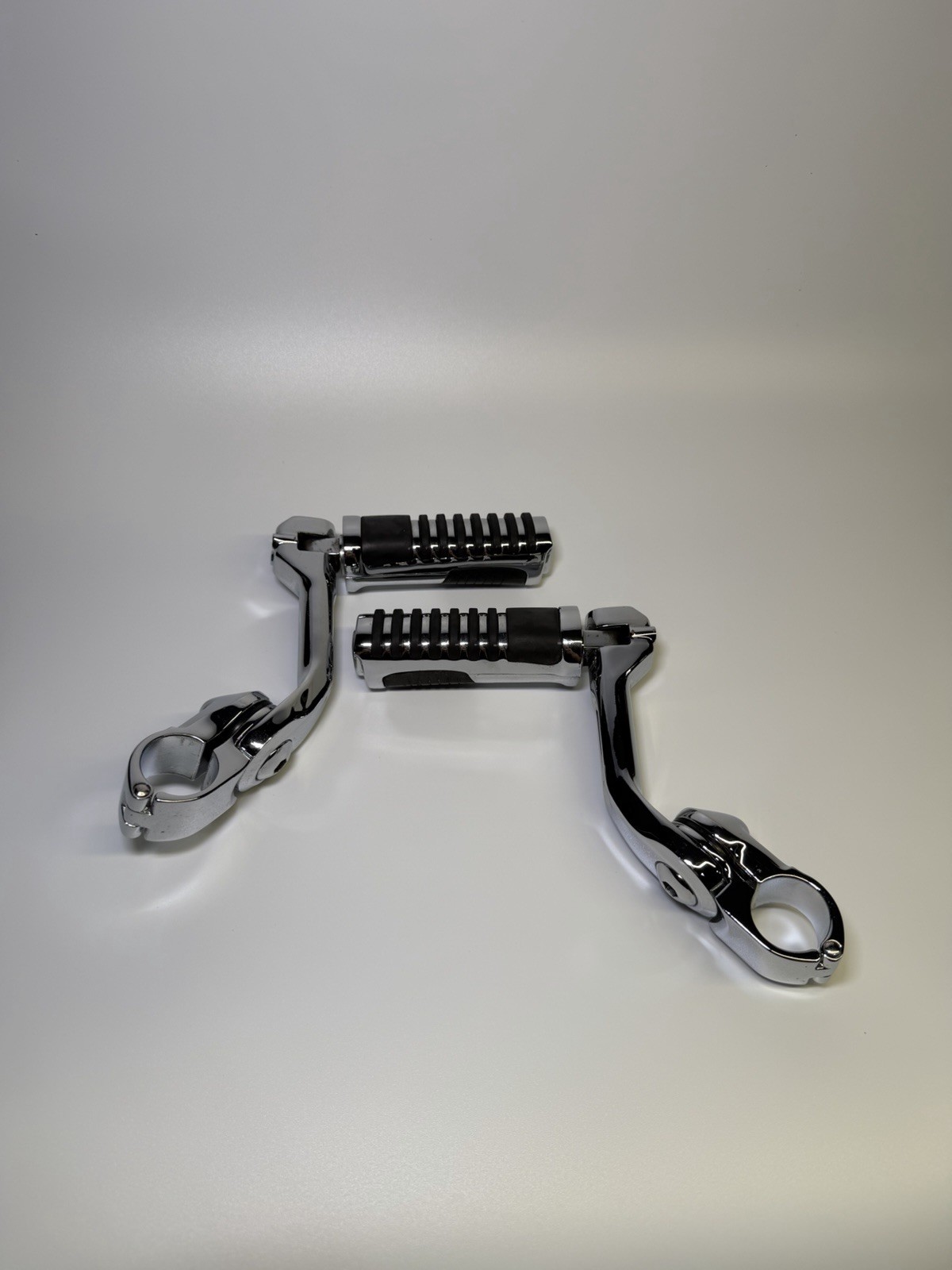 Harley 360 Degree Chrome Highway Peg Mounts W/ Harley X2 Footpegs