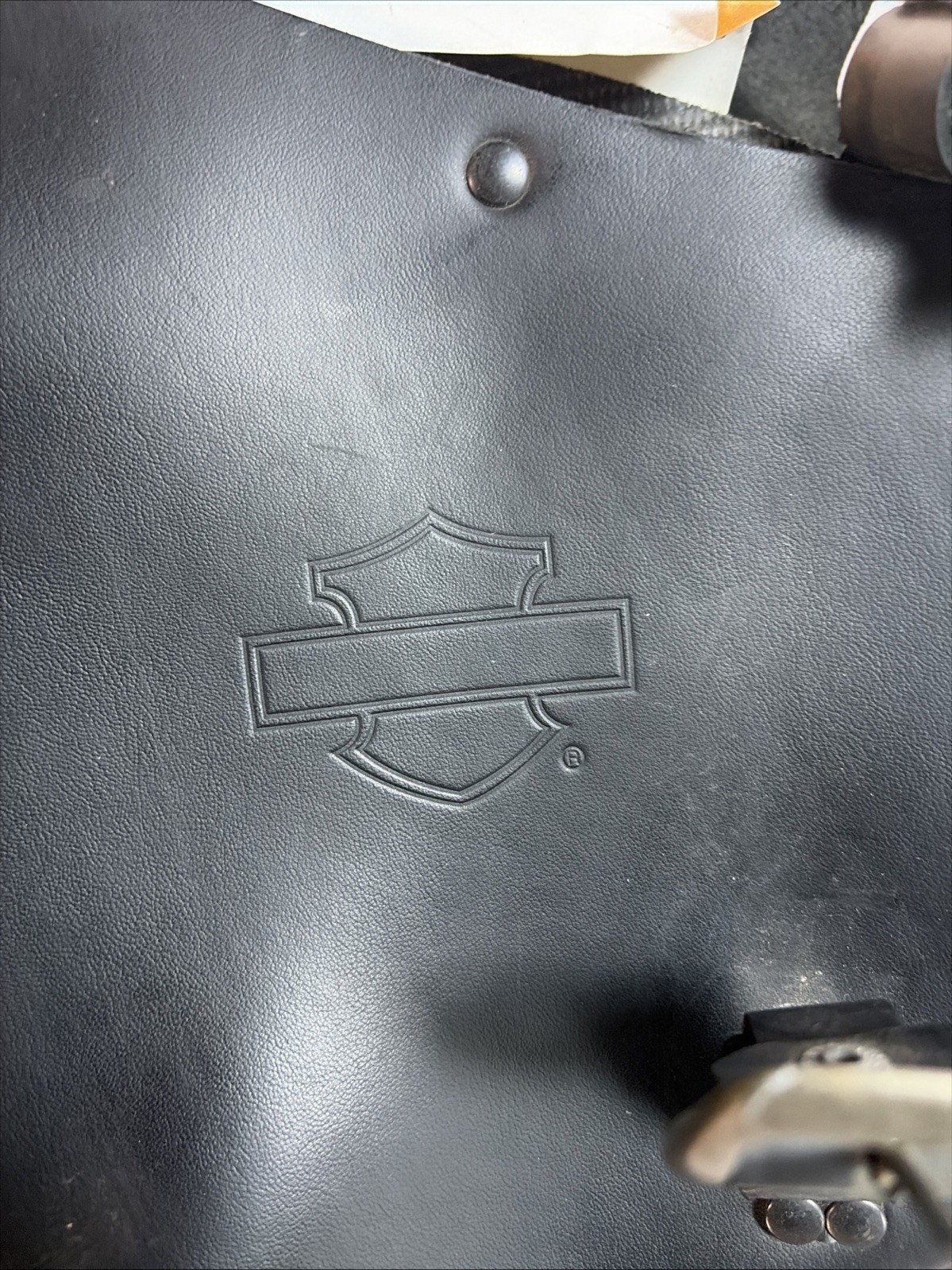 GENUINE HARLEY DAVIDSON SOFTAIL STANDARD LINE SWINGARM BAG REAL LEATHER CLIP ON