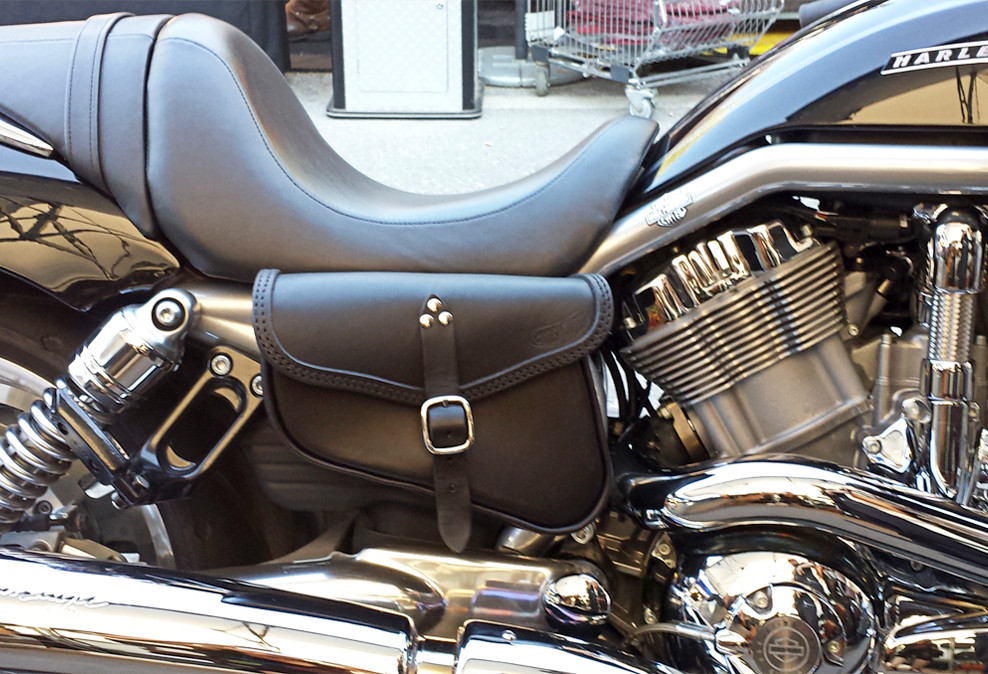 SADDLE BAG FOR HARLEY DAVIDSON V ROD AND NIGHT ROD ITALIAN LEATHER HANDMADE
