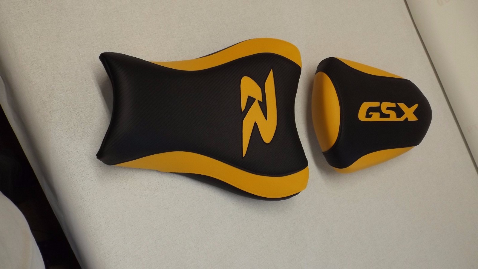 BLACK/ YELLOW FRONT & REAR CUSTOM SEAT COVERS WILL FIT SUZUKI 2007/08 GSX-1000R