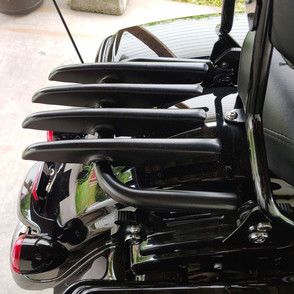 Heavy Duty Steel Stealth Luggage Rack For Harley 2009-up Road King Electra Glide